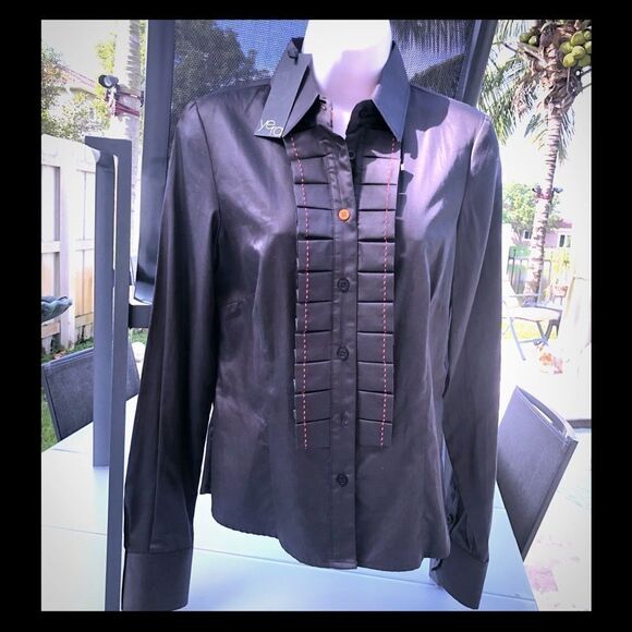 NWT Yera 💯 % cotton from Spain buttons down S - Picture 2 of 5